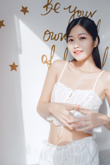 大屁股妇女流出白浆